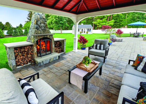 Outdoor Fireplaces + Ovens